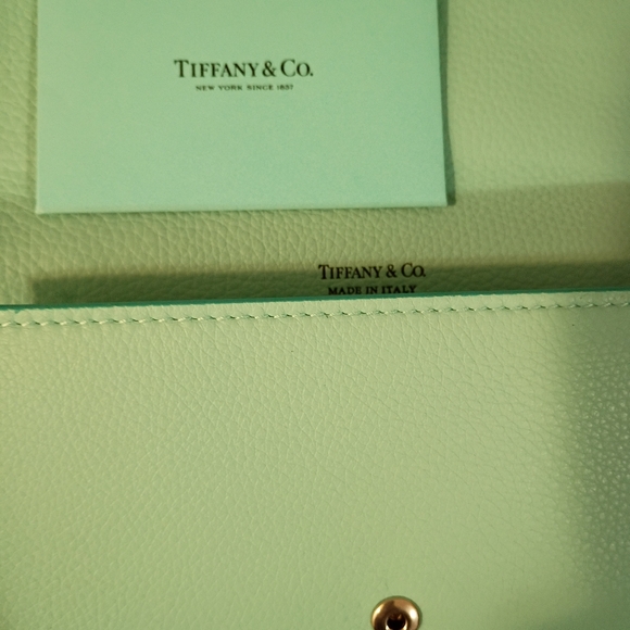 Tiffany & Co. NWOT, Women's, Continental Wallet, Snap Closure, Color Turquoise - Picture 16 of 16